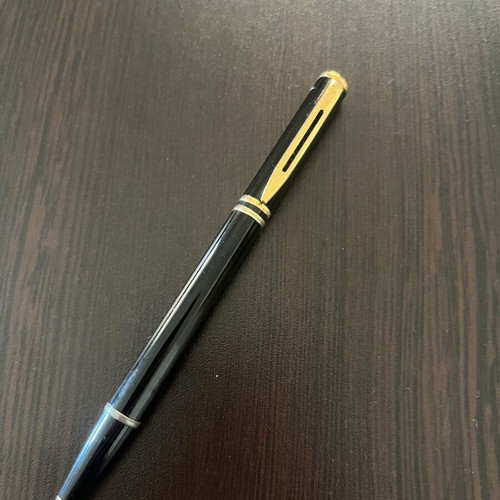 Waterman Executive Vintage Ballpoint Pen like new, black and gold trim