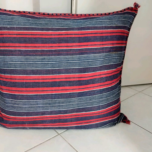 Cotton woven pillow like new, 62x57 cm