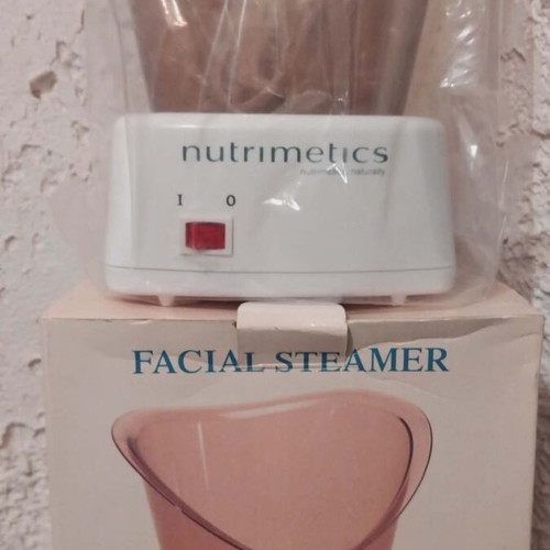 Nutrimetics Facial Steamer new