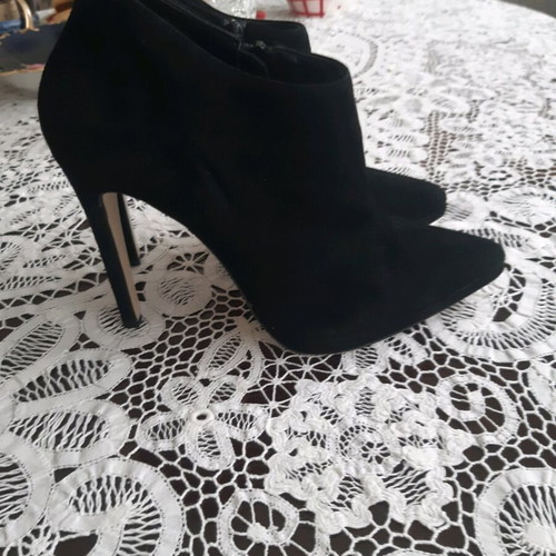 Luxury Fardoulis ankle boots 38 new, black suede with leather sole