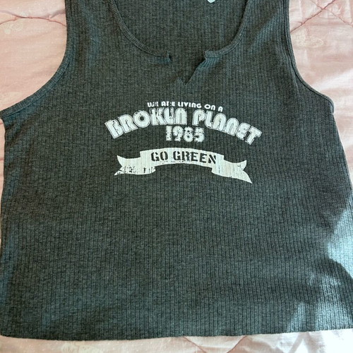 Crop sleeveless top like new, gray short size M