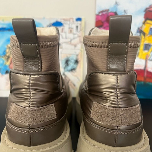 Colors of California boots new, waterproof with fur lining, size 37