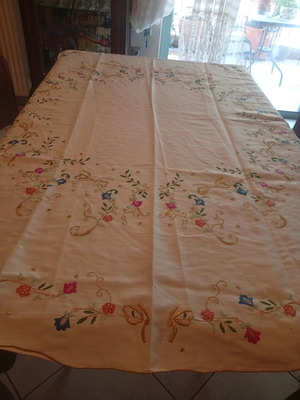 Round tablecloth handmade with embroidery and linen-silk texture, new 1.65 m