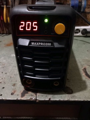 Arcmax Maxpro 200 inverter TIG / MMA welding machine like new
