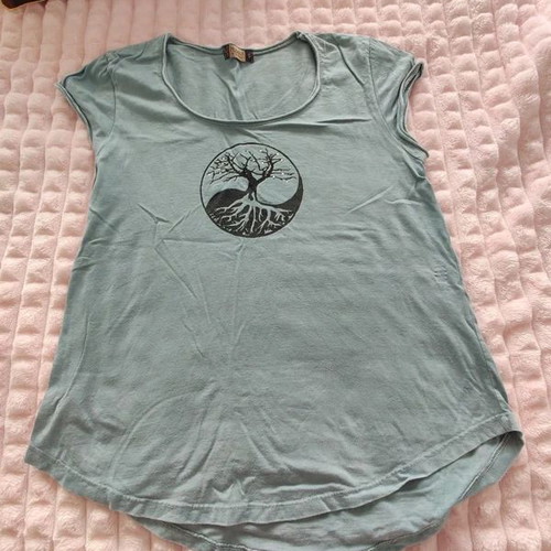 Women's T-shirt like new, dusty blue with Tree of Life print