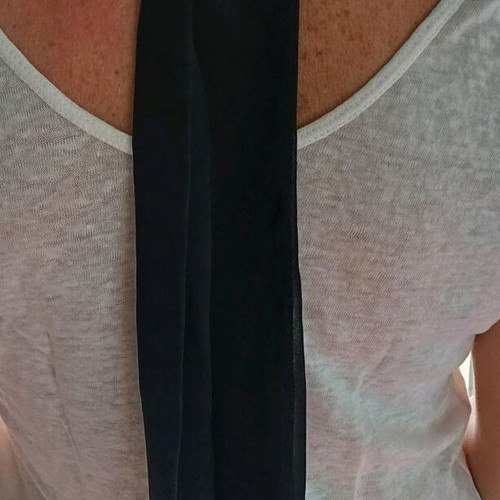 Neck accessory like new (necklace/scarf)