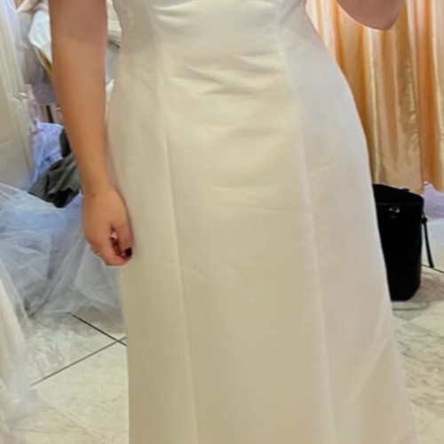 Wedding dress like new with veil, sizes M-L-XL