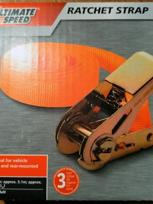 Ratchet strap safety new, in original box