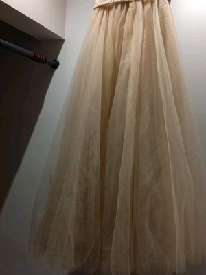 Nifiko dress new, size M 38 10, beige Favela