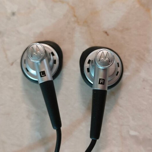Motorola HS700 Stereo Handsfree like new, original accessory for V3 Razr