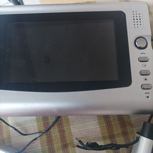 Video door phone external unit with 2 internal units