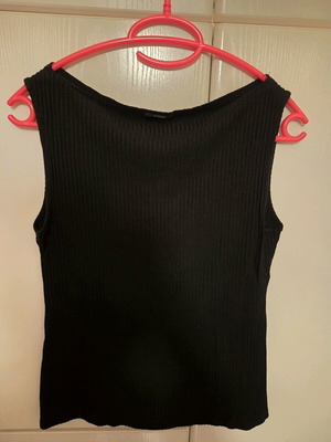 Tezenis black t-shirt used, medium, rib fabric