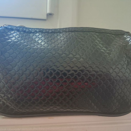 Black quilted toiletry bag new, spacious 20x12