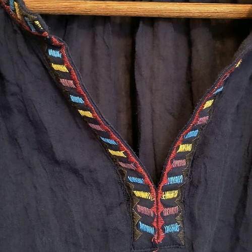 Boho embroidered shirt vintage, handmade, like new, size medium