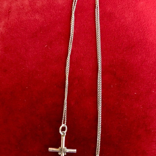 Silver cross with chain in 925 silver used