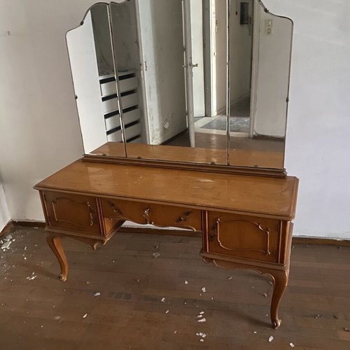Wooden antique vanity with mirror used