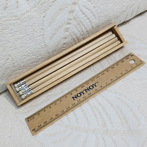 Wooden pencil holder set with 7 unused pencils and Nounou ruler new