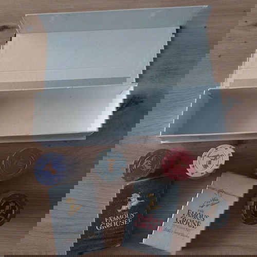 Famous Grouse покер комплект като нов с чипове и карти за игра