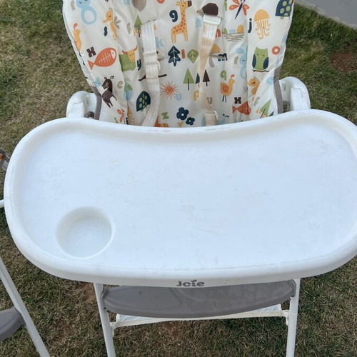 Joie Mimzy Snacker high chair, alphabet print, pack of 2