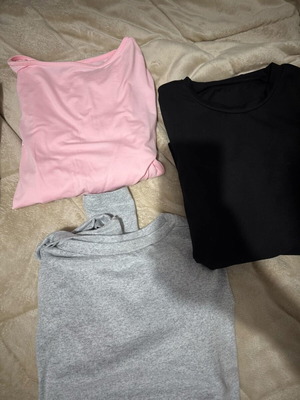 Bershka sweatshirts and long-sleeve shirts like new, pack