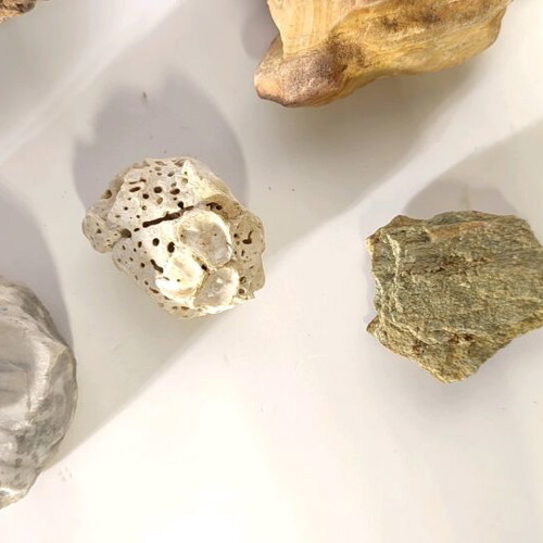Pack of 6 unique stones for collection and decoration