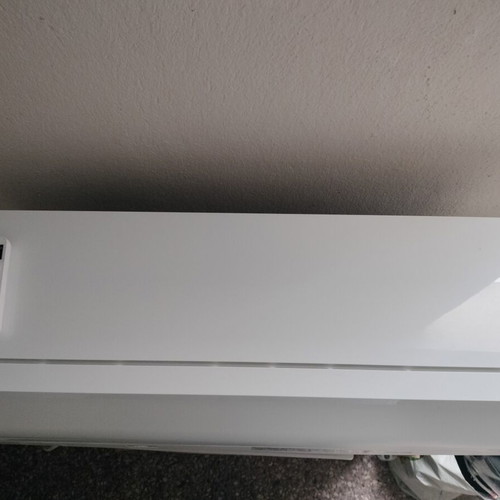 Toshiba Inverter 16000 BTU air conditioner like new, 3 years old