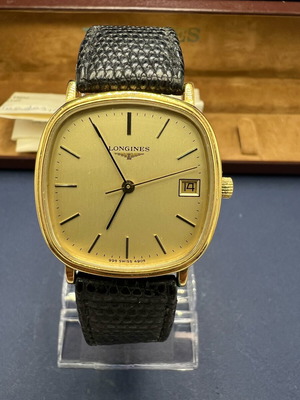 Longines 32mm manual winding watch used, gold color, 1982