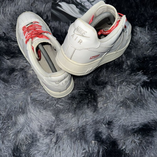 Nike Air Force 1 Low 2021 Supreme White sneakers