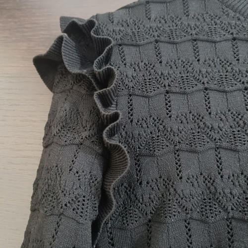 Zara black blouse with lace and ruffles like new, size S