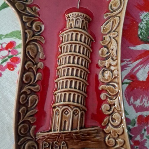 Pisa souvenir vintage ceramic like new, 10x19 cm