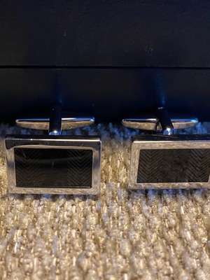 Tie rack cufflinks used, black