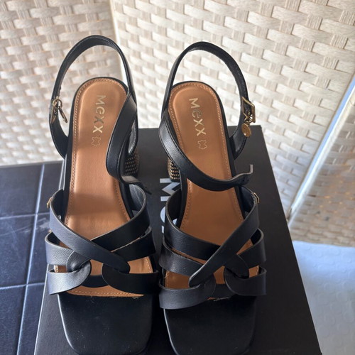 Mexx Riona Pisa black sandals size 40 like new