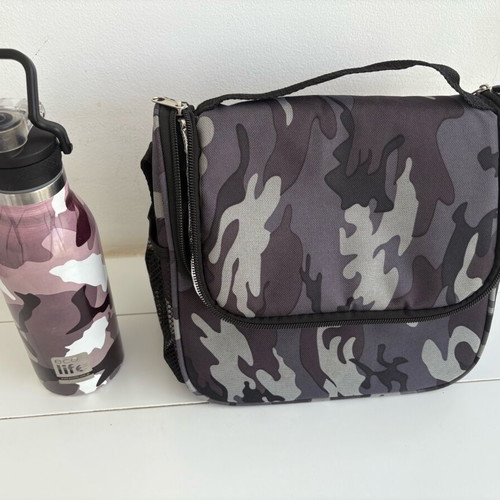 Food bag and Eco Life water bottle like new