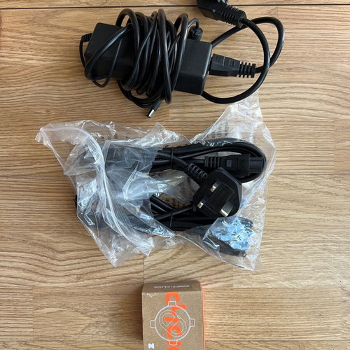 Zwift Hub One direct drive smart trainer like new with Zwift Cog & Click