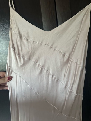 Exclusive Raxevsky 100% silk dress like new, soft pink with silver patterns