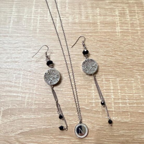 Jewelry set with pendant Z like new, silver