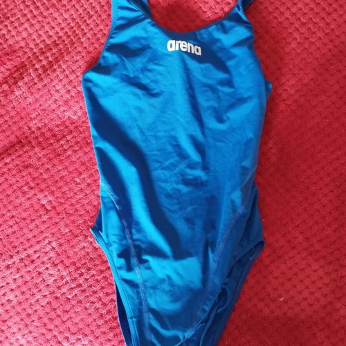 Arena one-piece swimsuit blue like new, teen-women size M