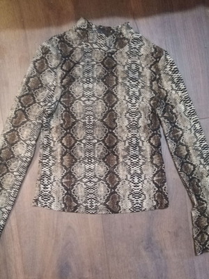 Shein women's t-shirt L like new
