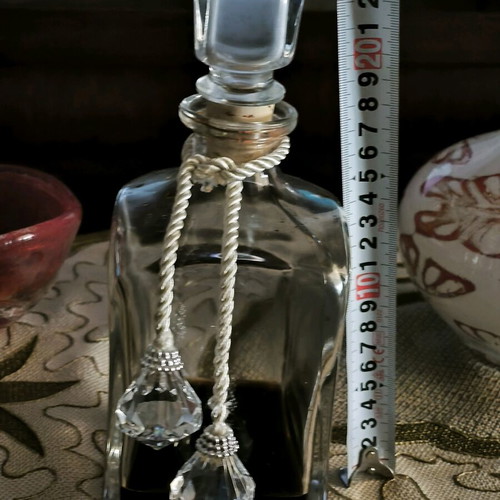 Wedding carafe like new with stopper and decorative elements