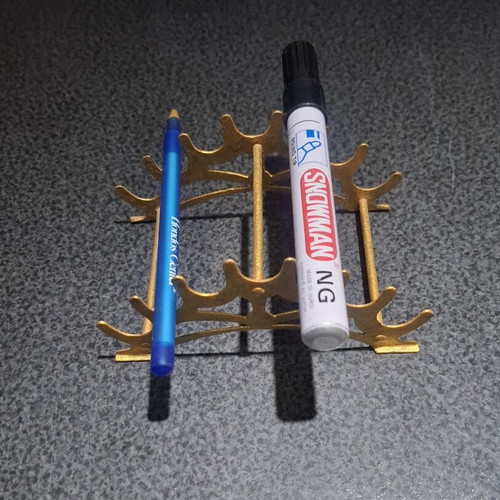 Metal pen and brush stand with gold finish like new
