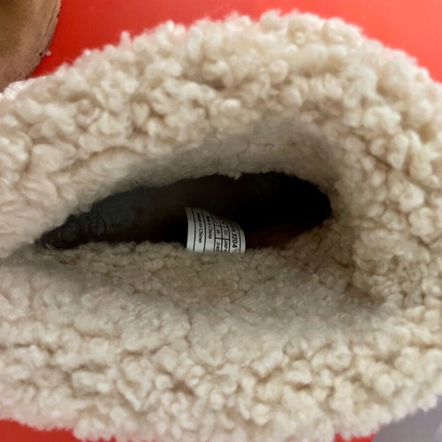 Ugg authentic boots used, size 38, tan with ecru fur