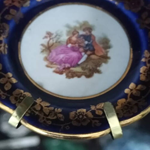 Vintage Limoges porcelain decorative plates set of 2 like new