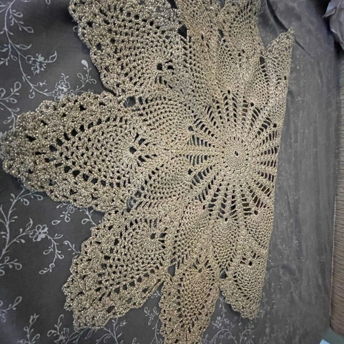 Gold embroidery 53x53 like new