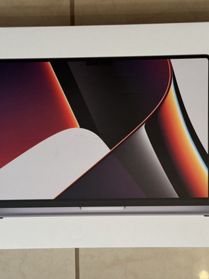 Apple MacBook Pro 14" box, 16GB 512GB SSD