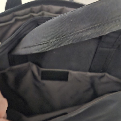 Laptop bag like new with many pockets, black