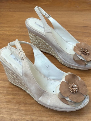 Geox suede platforms used, size 39, beige brown