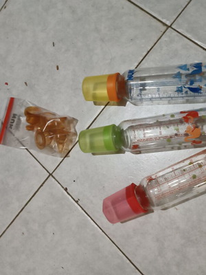 NUK Glass Baby Bottles with Orthodontic Nipples like new