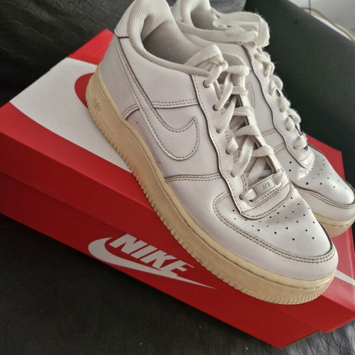 Nike Air athletic shoes used, size 38.5, white
