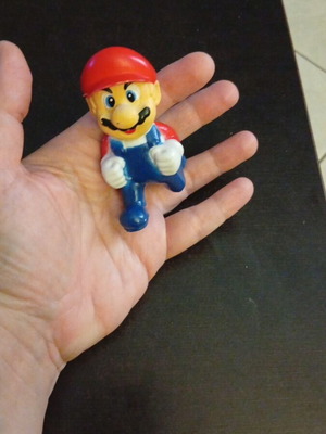 Super Mario figure like new