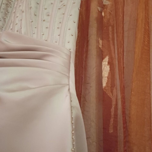Wedding dress like new, strapless ivory with train and petticoat